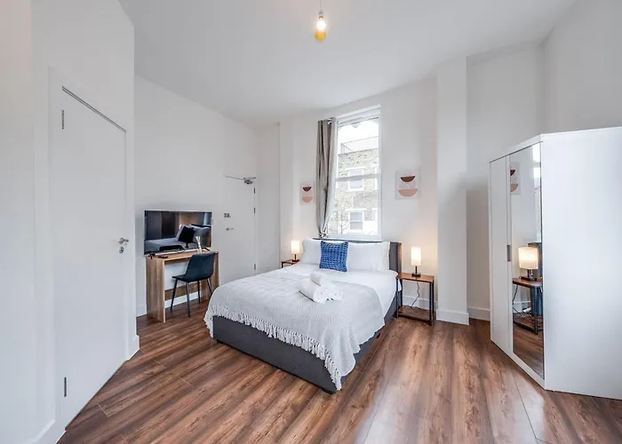 Camberwell High Spec 6-Studio Unit Block