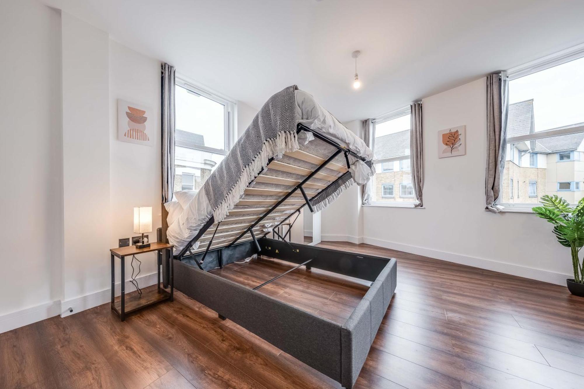 Camberwell High Spec 6-studio Unit Block Apartment