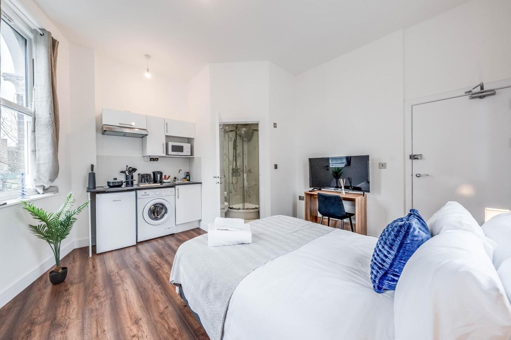 Camberwell High Spec 6-studio Unit Block Apartment *