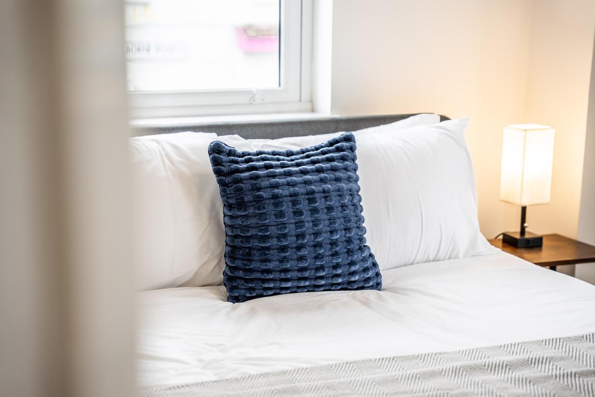 Camberwell High Spec 6-studio Unit Block Apartment *