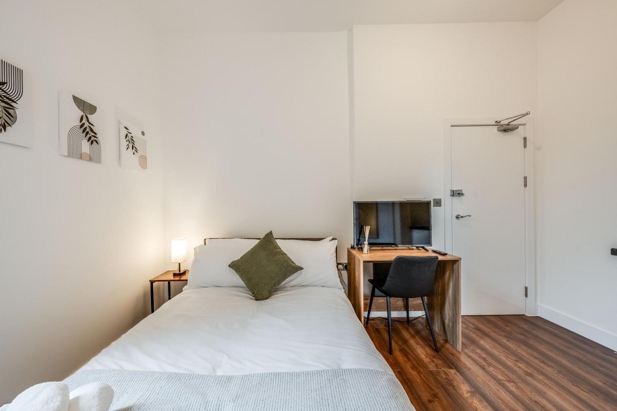 Apartment Camberwell High Spec 6-studio Unit Block *