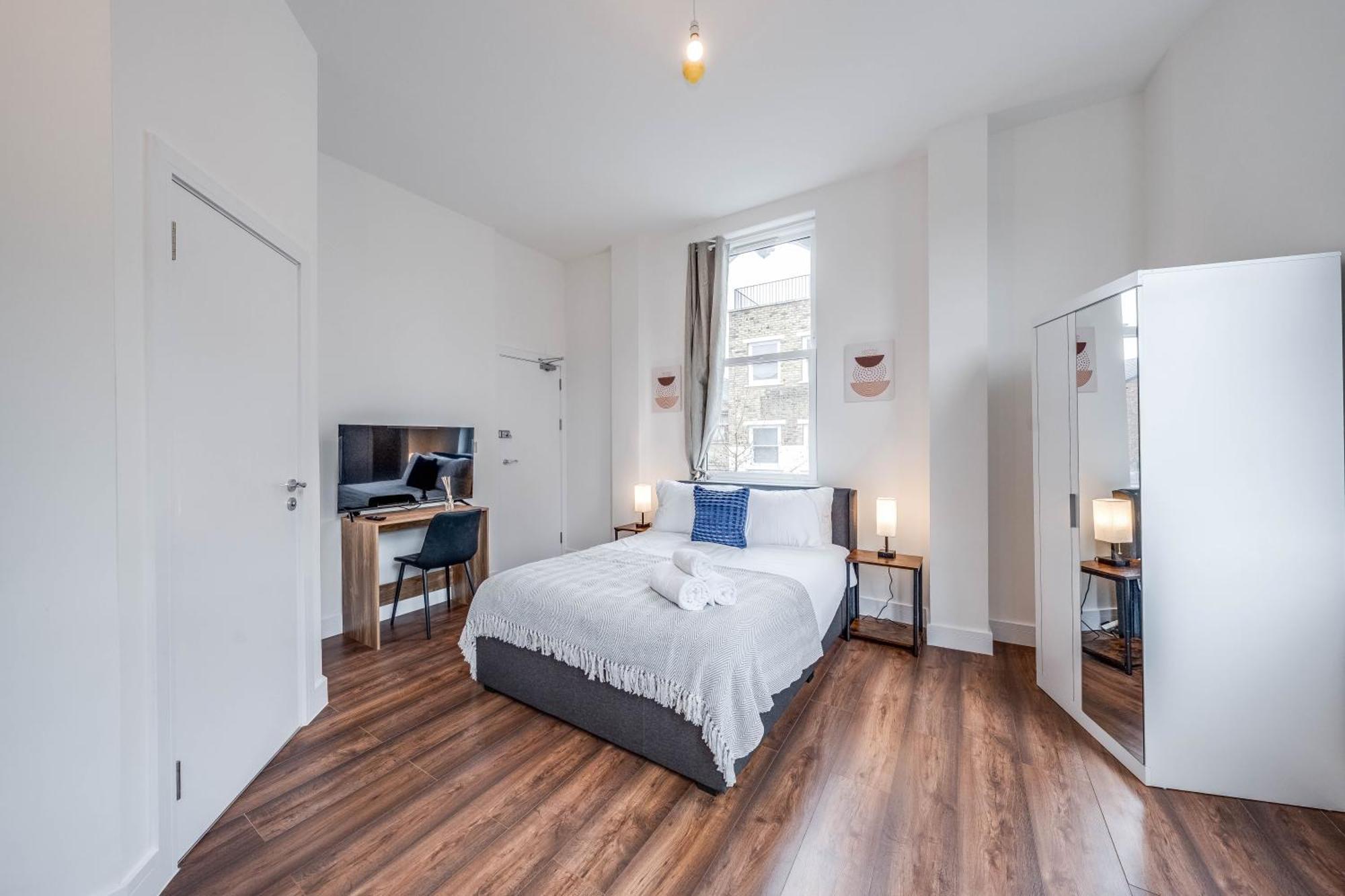 Camberwell High Spec 6-studio Unit Block Apartment London