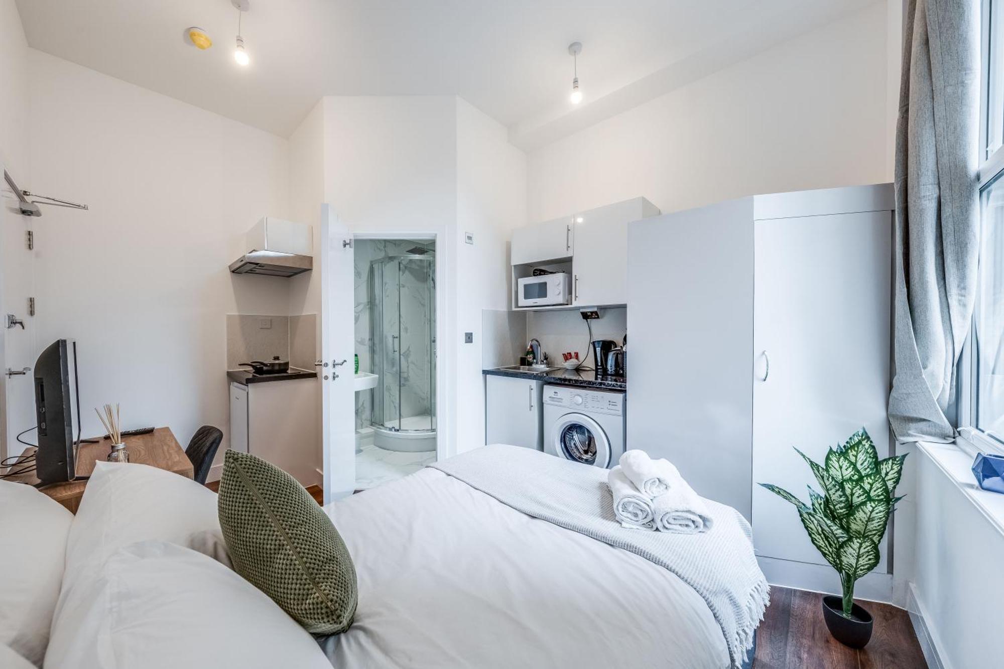 Apartment Camberwell High Spec 6-studio Unit Block London