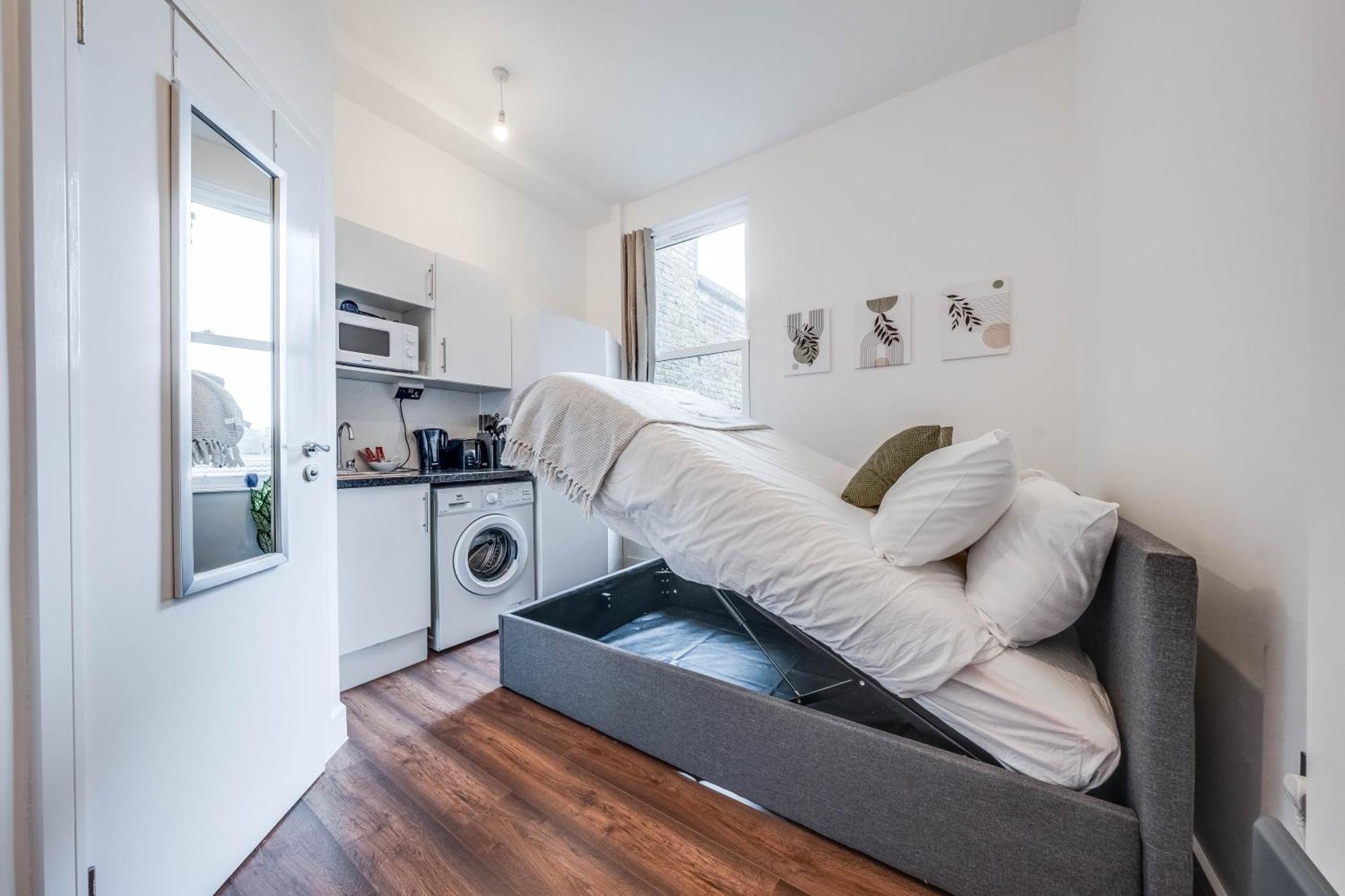 Camberwell High Spec 6-studio Unit Block London