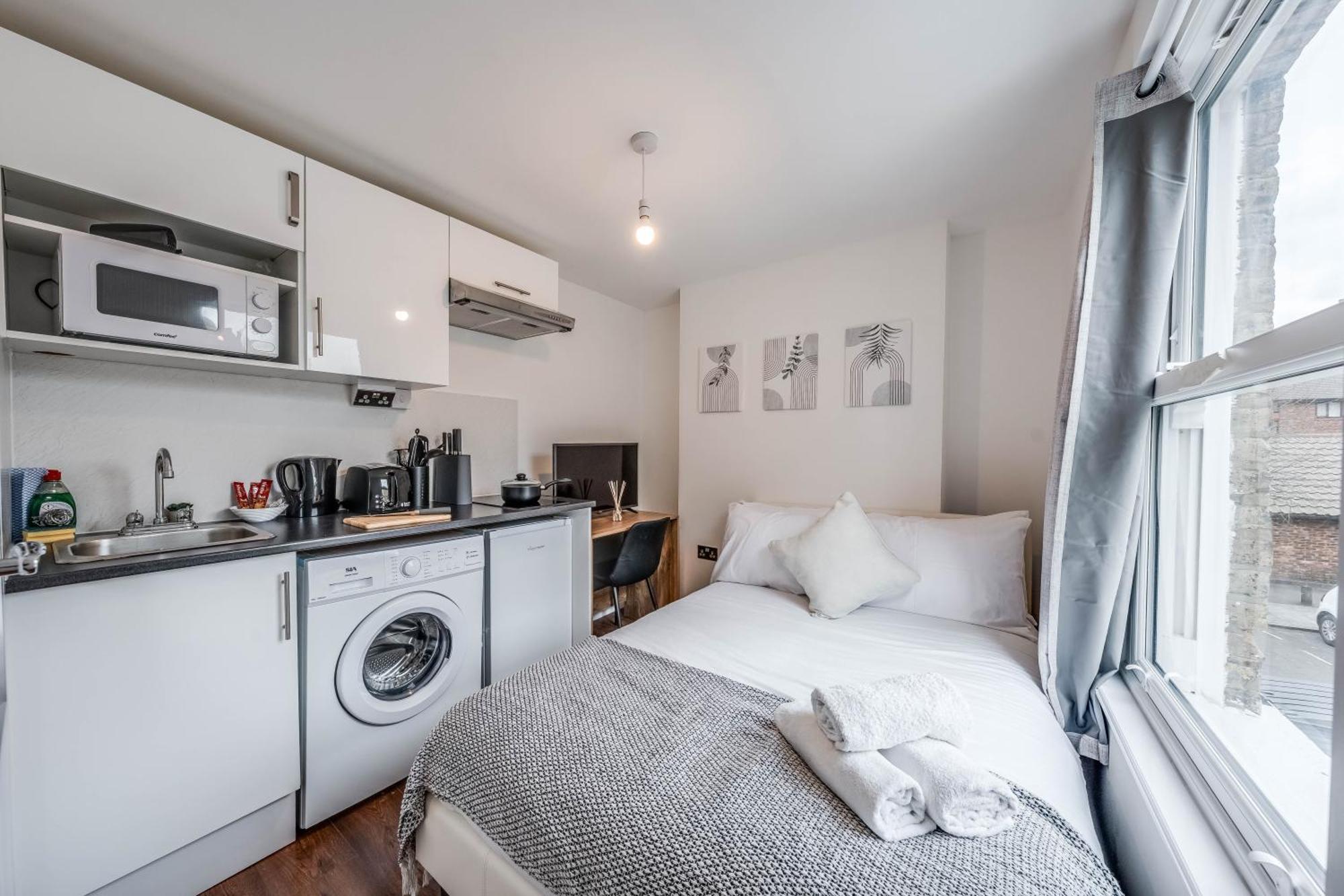 Camberwell High Spec 6-studio Unit Block London